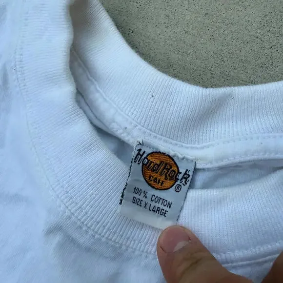 Vintage 2000s Hard Rock Cafe tee shirt - Picture 2 of 6